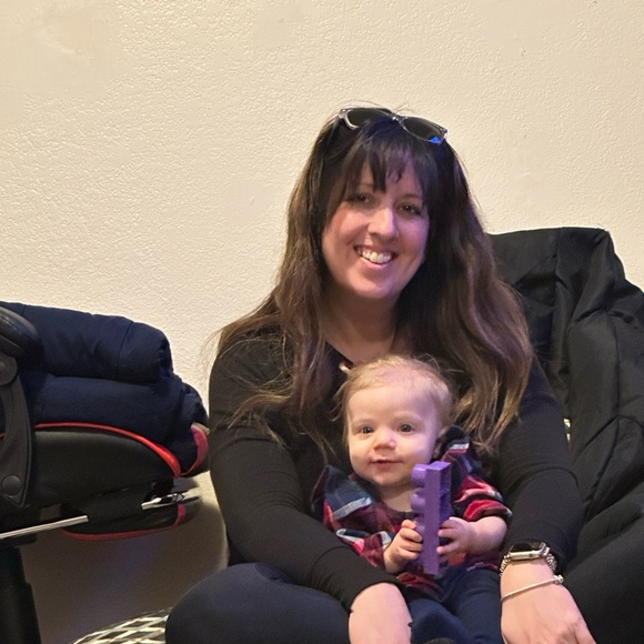 Meet your Posher, Jennifer - Picture 5 of 6